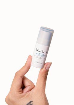 Міні сонцезахисний стік SKIN1004 Madagascar Centella Hyalu-Cica Silky-Fit Sun Stick 7 г