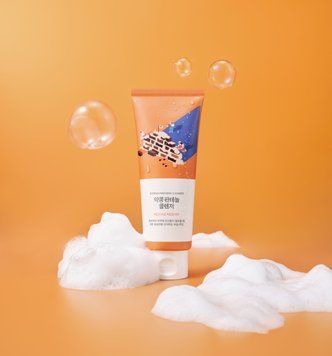 Пінка для умивання з екстрактом соєвих бобів та пантенолом Round lab Soybean Panthenol Cleanser, 150 мл