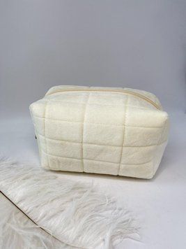 Косметичка молочна Khinsun White